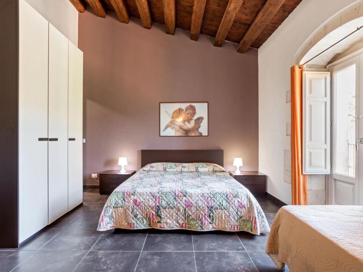 Vintage Holiday Home In Ragusa Ibla With Balcony Екстер'єр фото