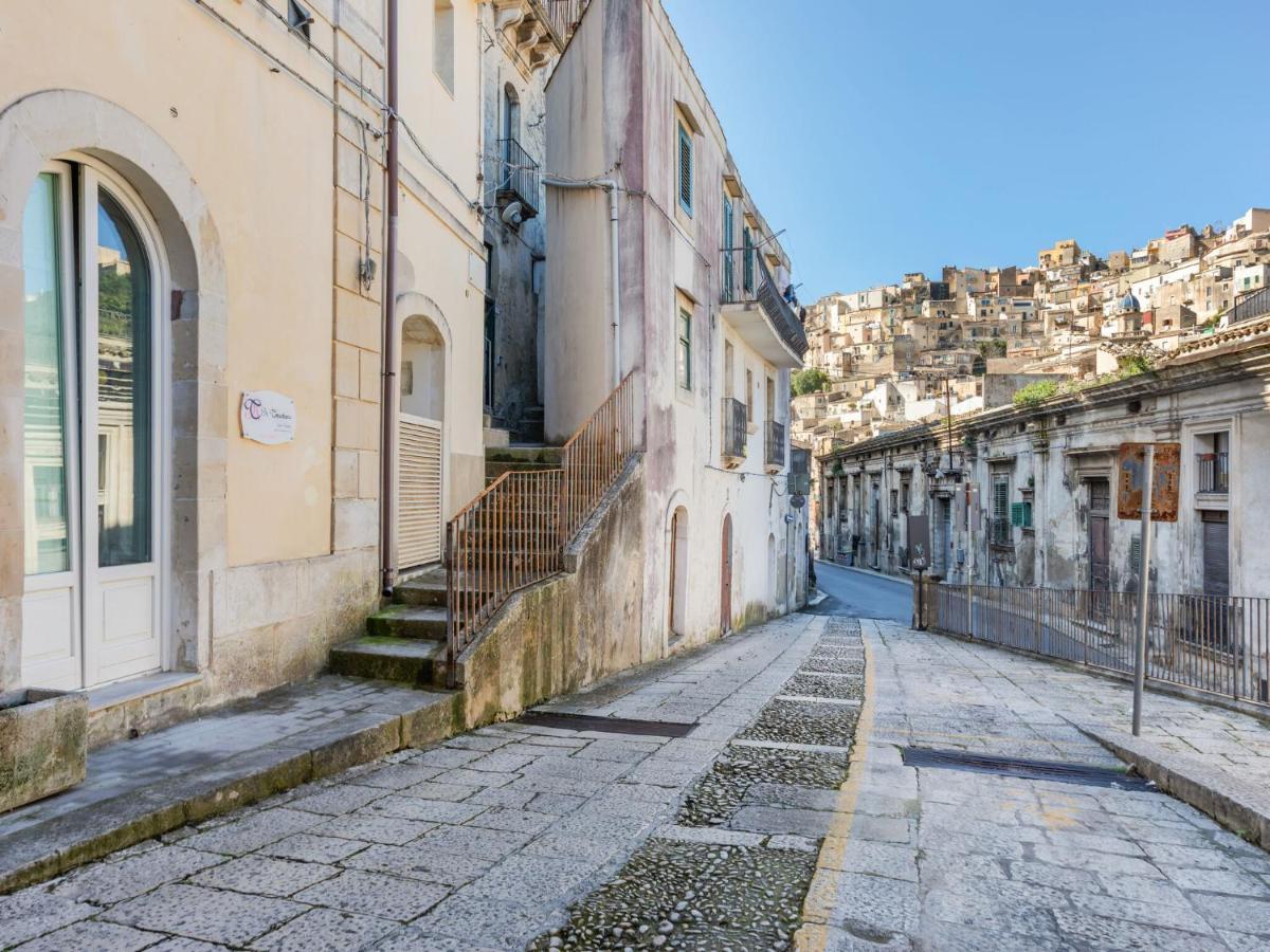 Vintage Holiday Home In Ragusa Ibla With Balcony Екстер'єр фото
